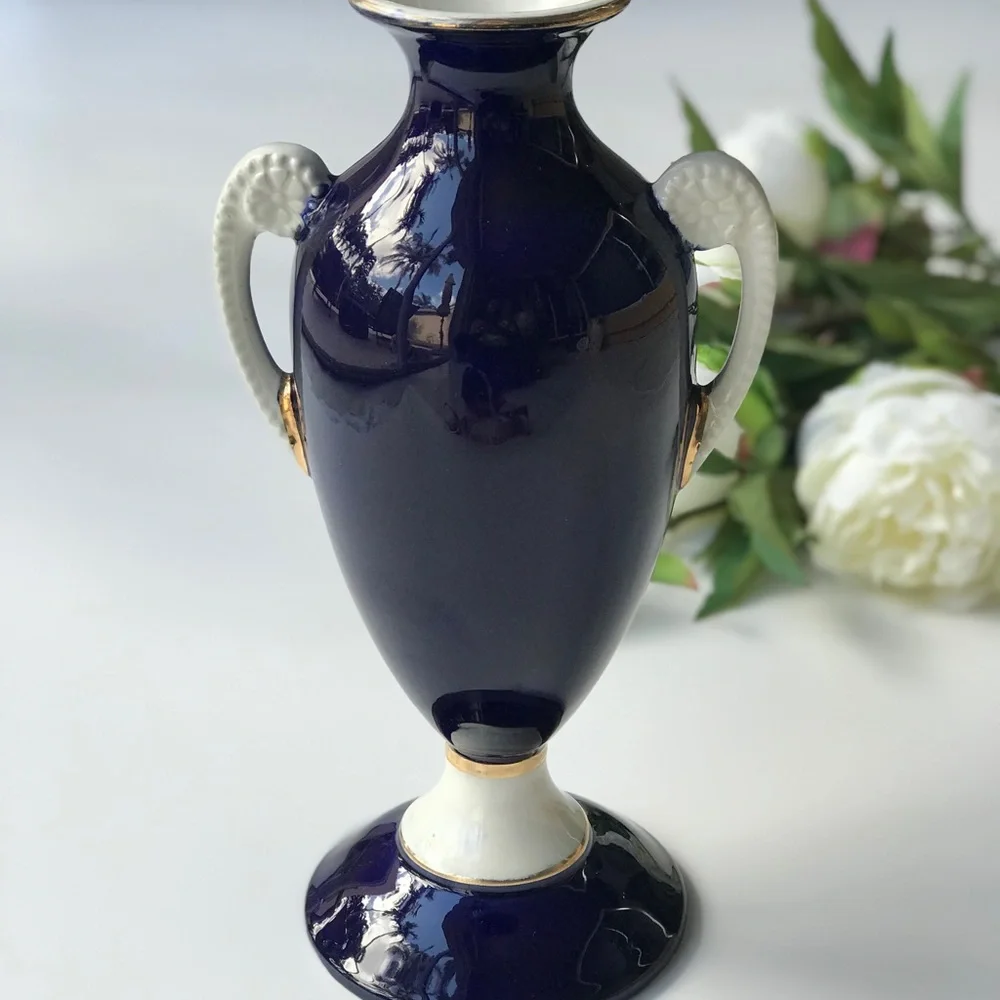 Vintage czechoslovakia vase